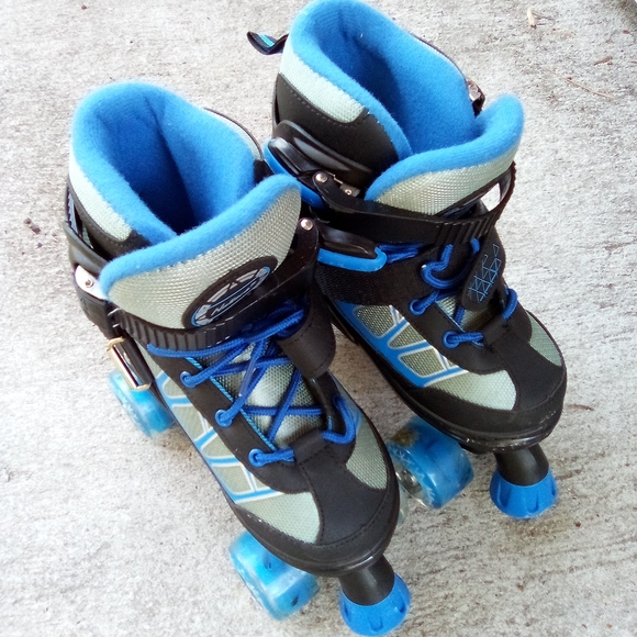 Blue and Black Roller Skates Nattork - Picture 1 of 5
